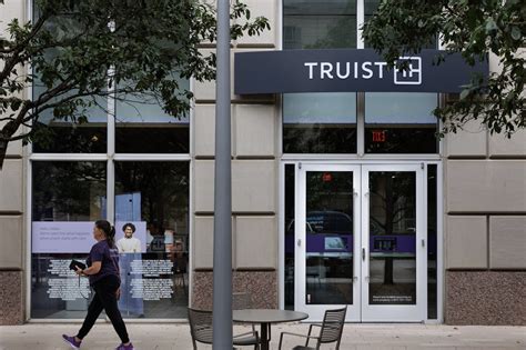 Find Truist Bank branch locations near you. . Truist bank branch